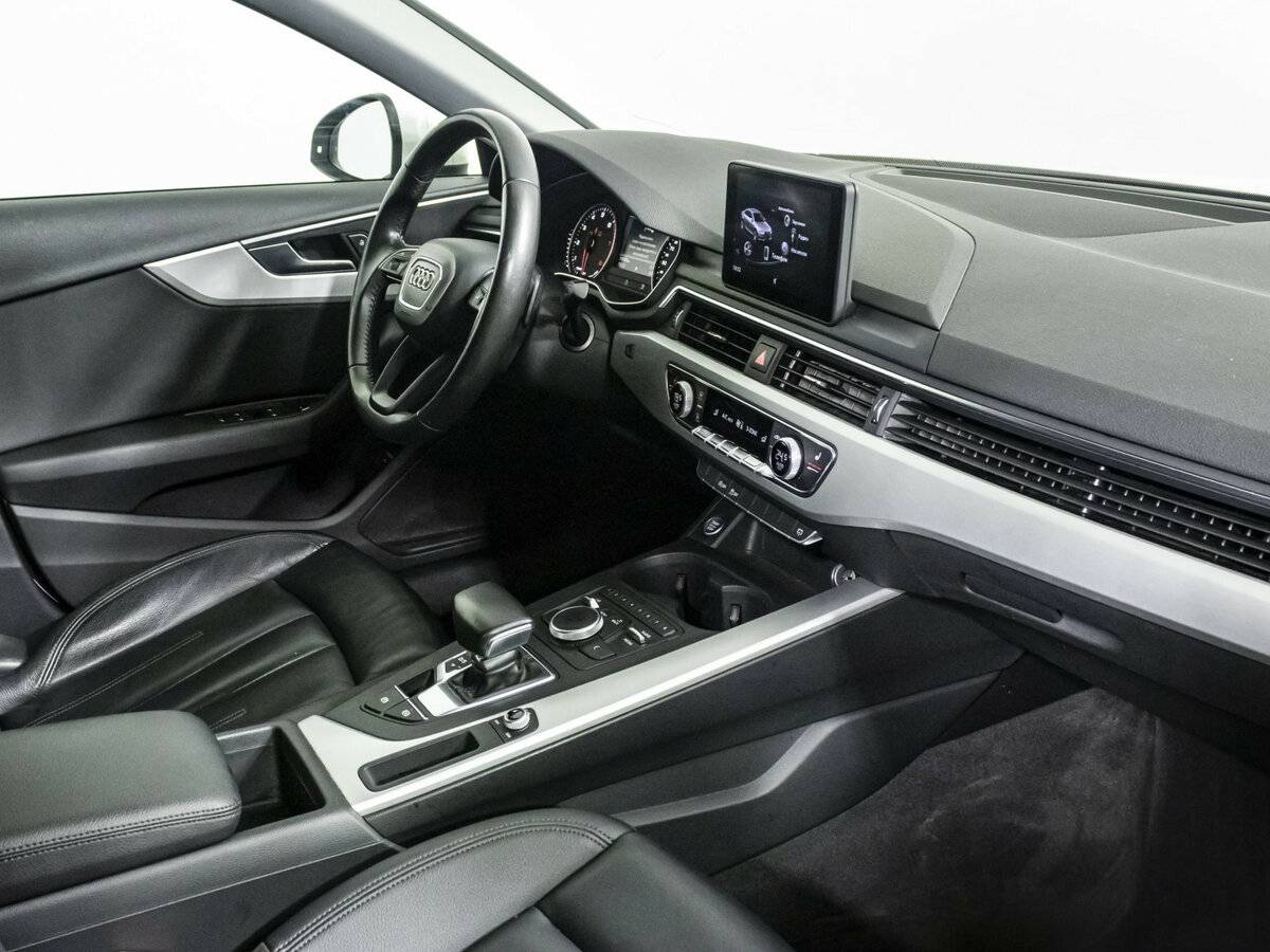 Б/У Ауди А4 2018 года. Фото: #7