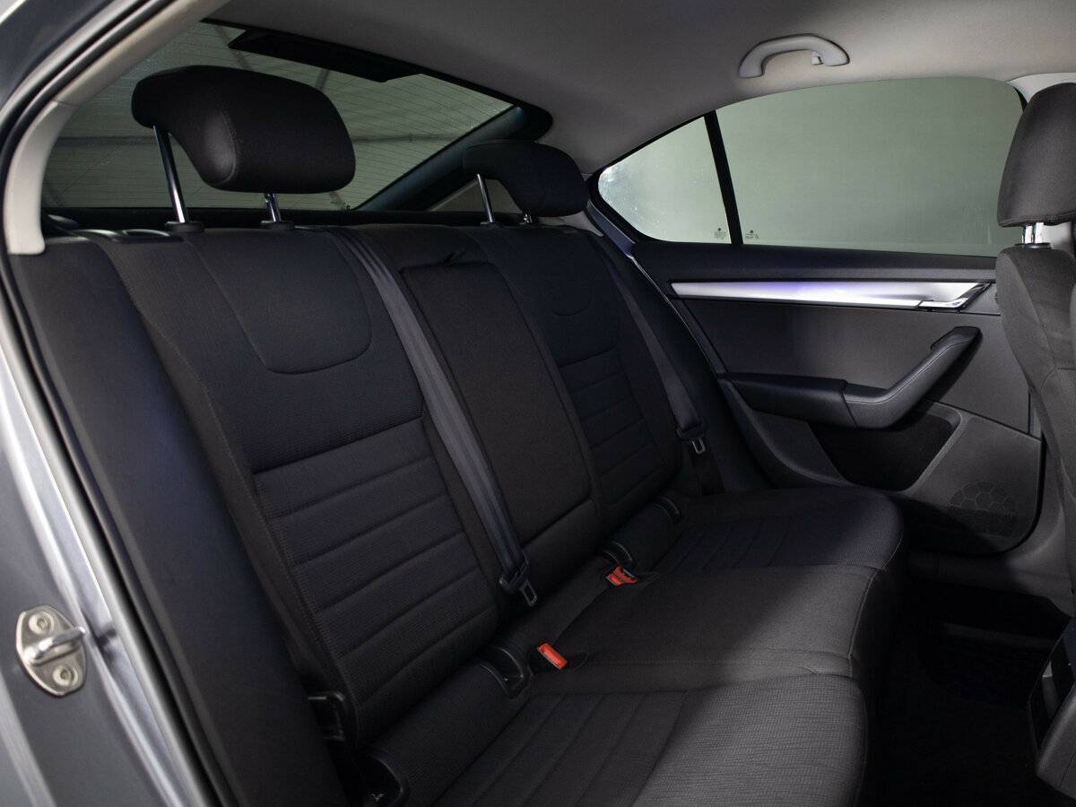 Б/У Шкода Октавия 2014 года. Фото: #16