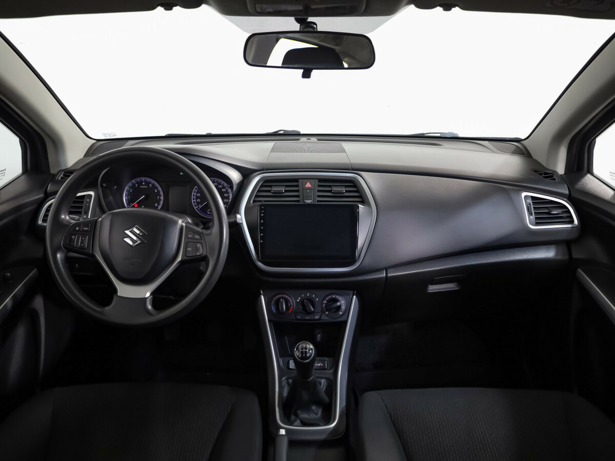 Б/У Сузуки С-Икс4 2017 года. Фото: #7