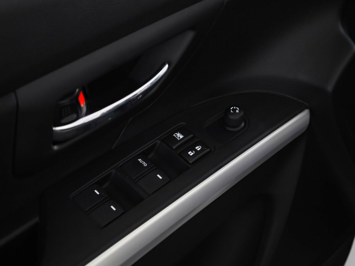 Б/У Сузуки С-Икс4 2017 года. Фото: #11