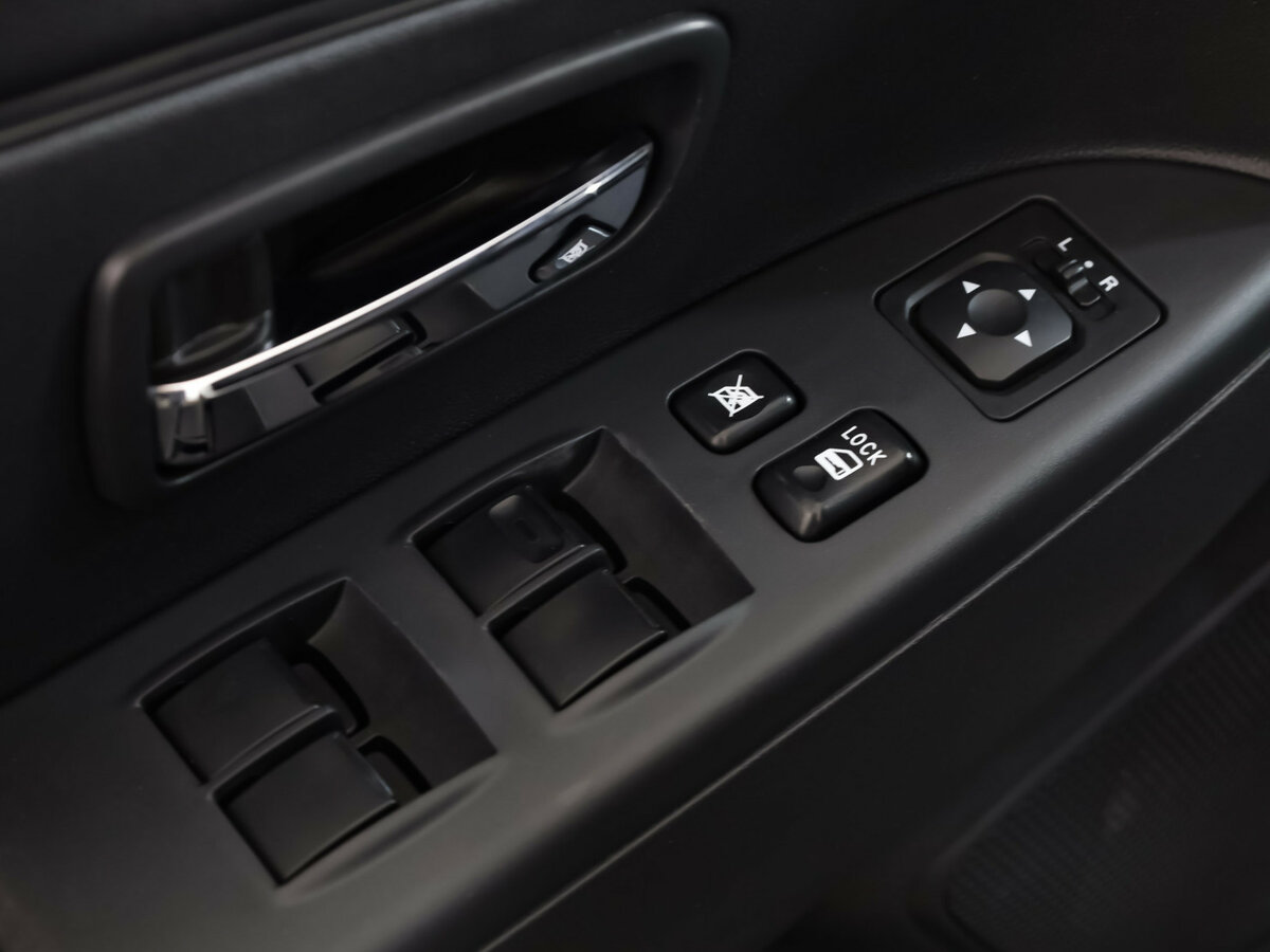 Б/У Митсубиши АС-Икс 2021 года. Фото: #9