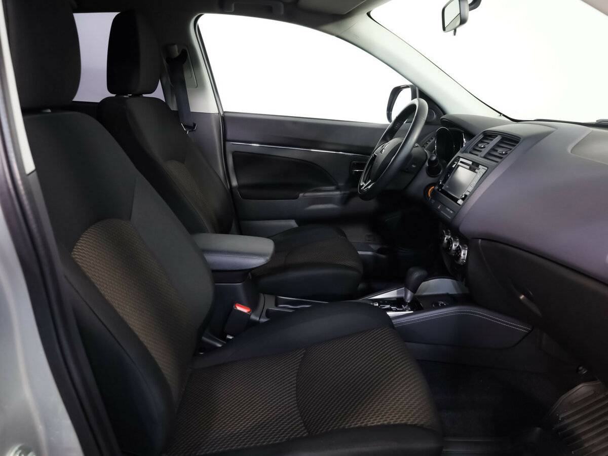 Б/У Митсубиши АС-Икс 2021 года. Фото: #16