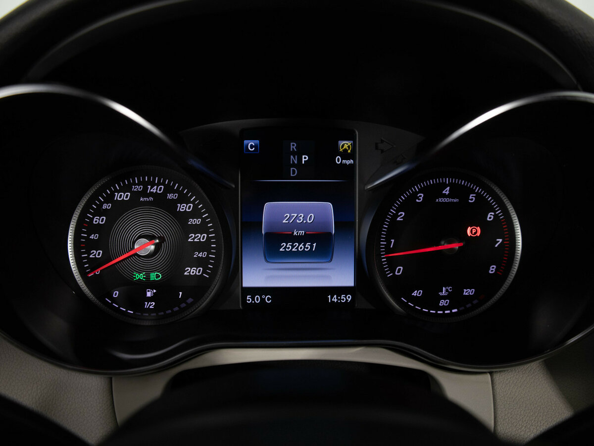 Б/У Мерседес-Бенц Ц-Класс 2017 года. Фото: #4