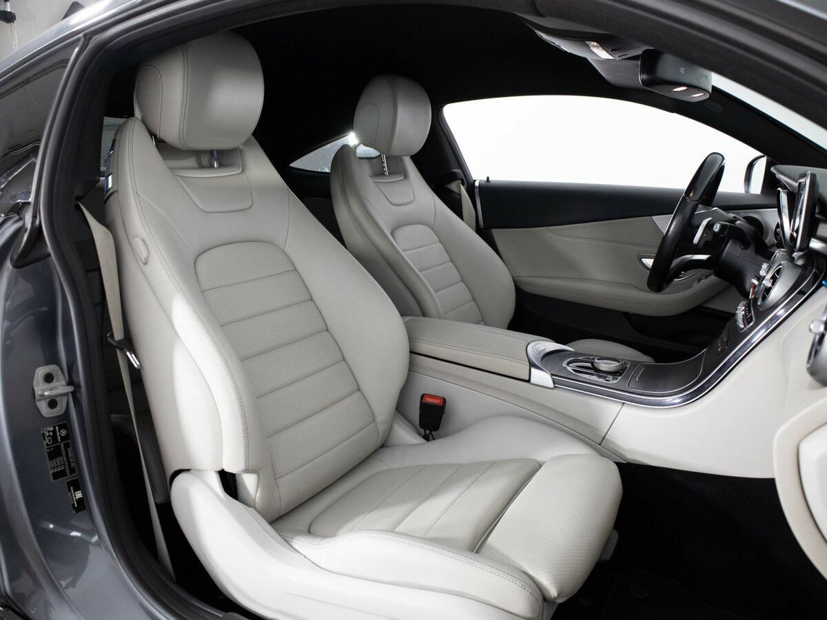 Б/У Мерседес-Бенц Ц-Класс 2017 года. Фото: #13