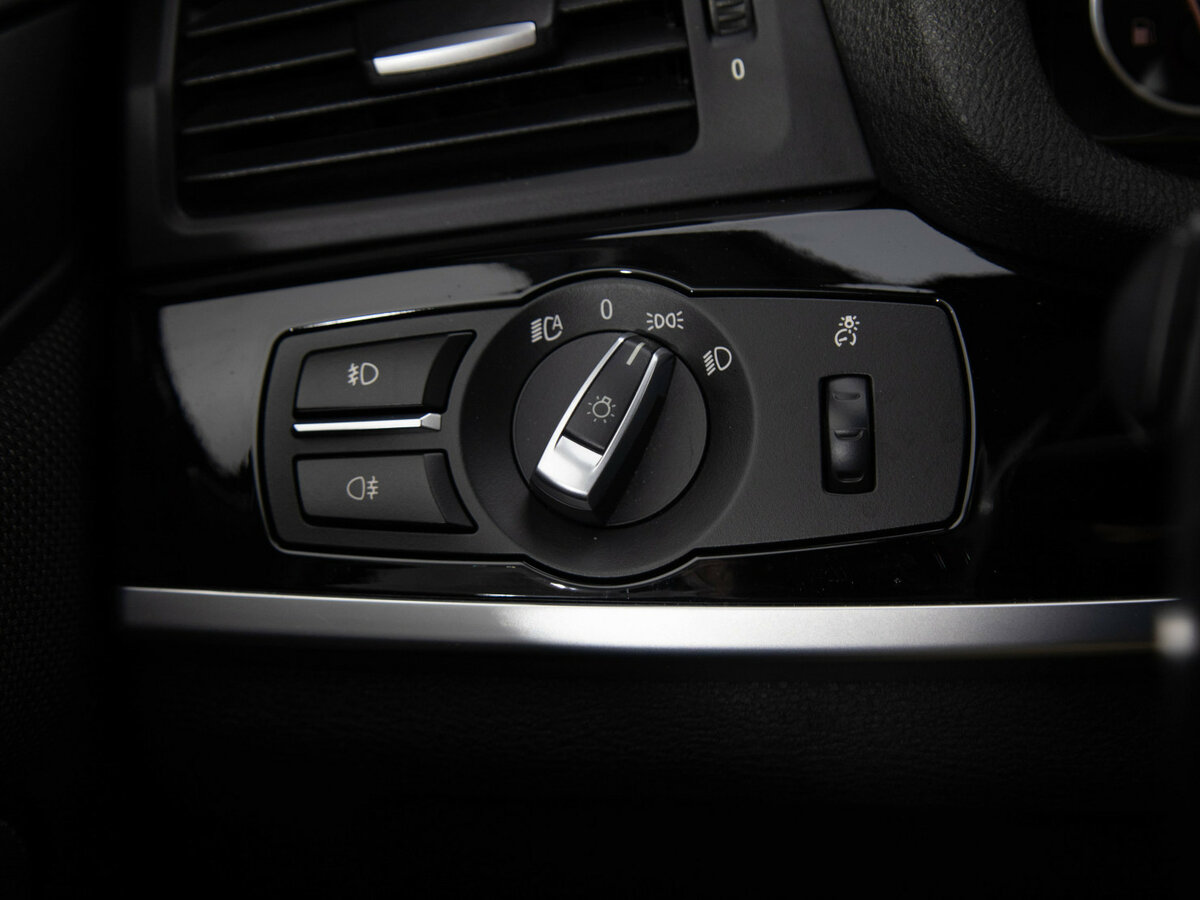 Б/У БМВ Икс3 2015 года. Фото: #11