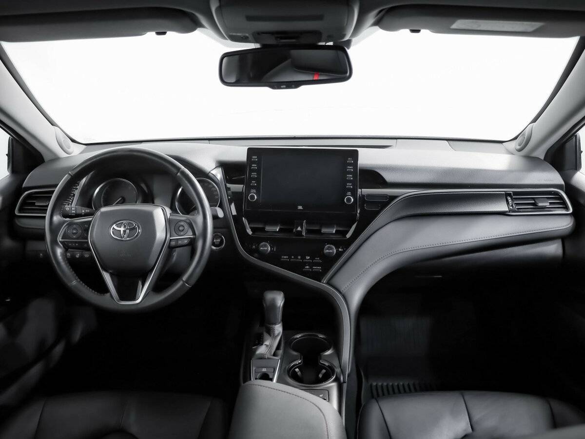 Б/У Тойота Камри 2021 года. Фото: #8