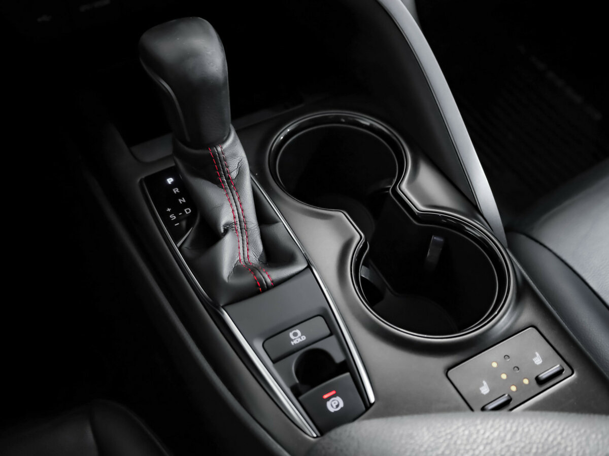 Б/У Тойота Камри 2021 года. Фото: #16