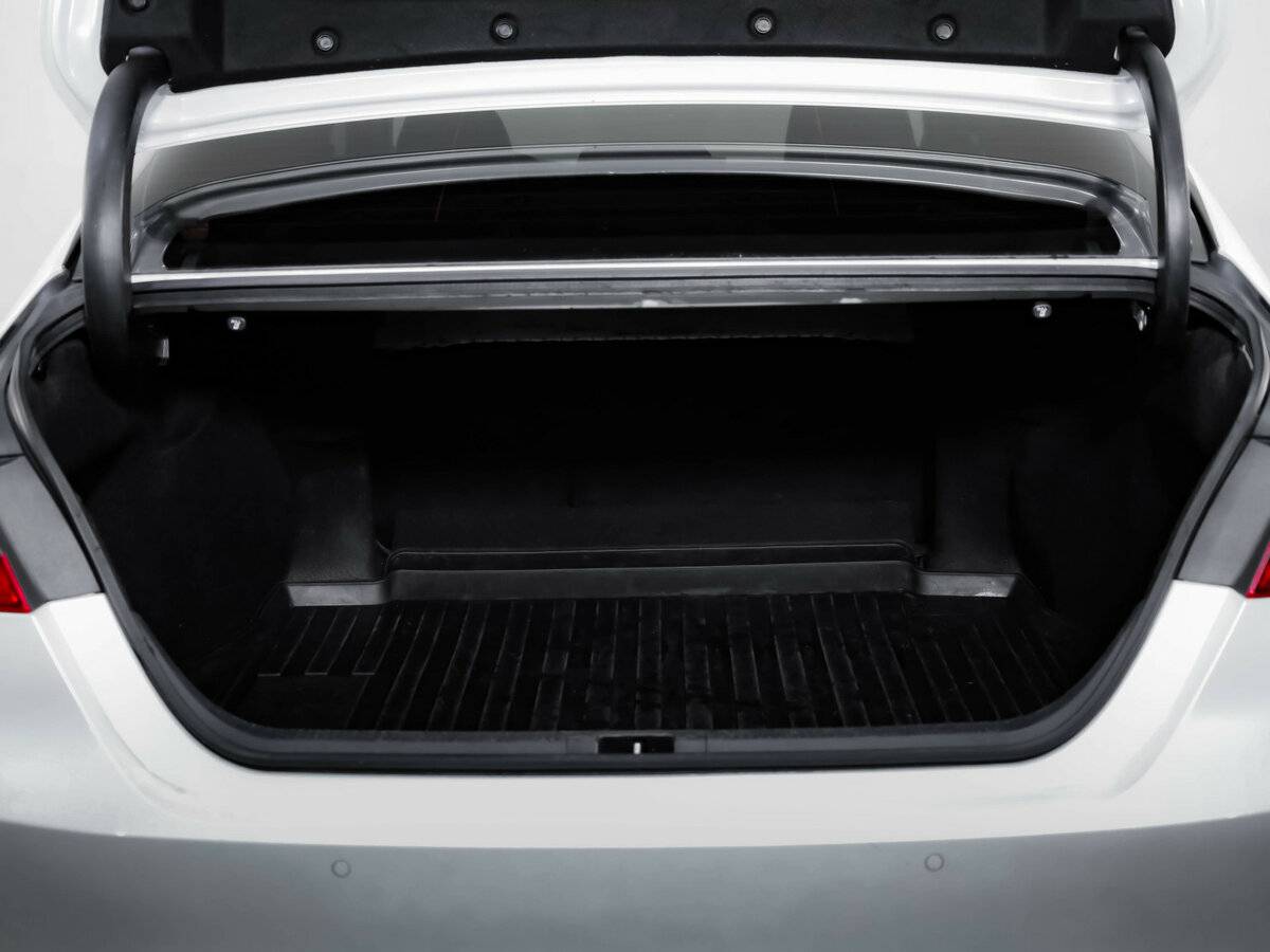 Б/У Тойота Камри 2021 года. Фото: #27