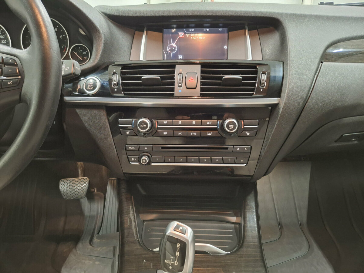 Б/У БМВ Икс3 2015 года. Фото: #14