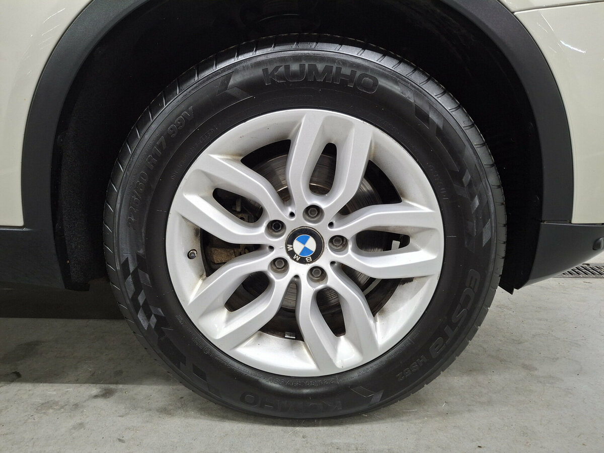 Б/У БМВ Икс3 2015 года. Фото: #17