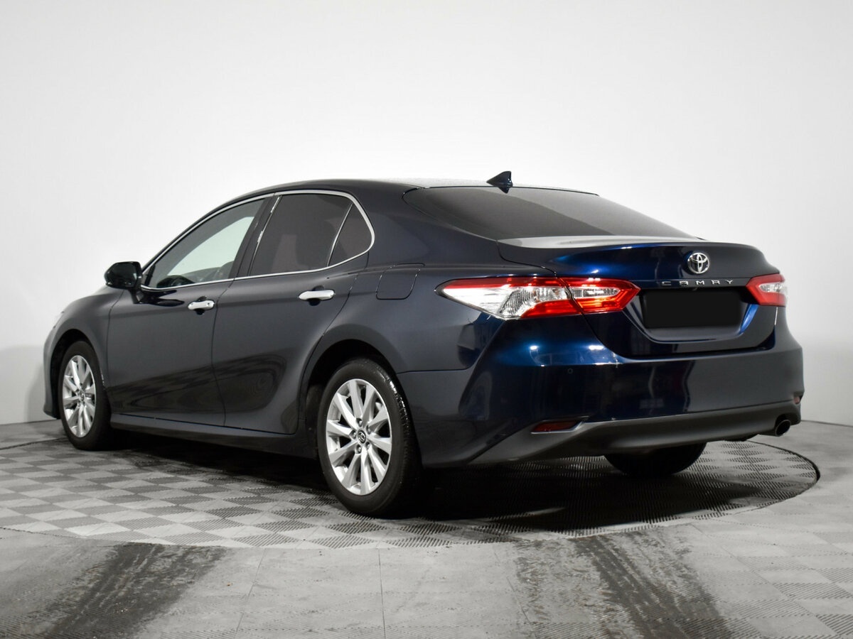 Б/У Тойота Камри 2018 года. Фото: #5