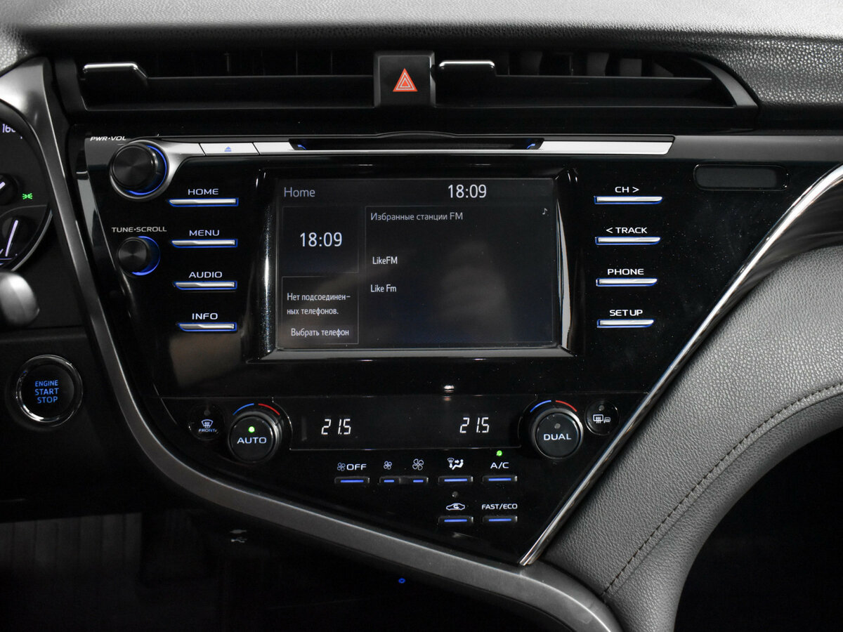 Б/У Тойота Камри 2018 года. Фото: #14