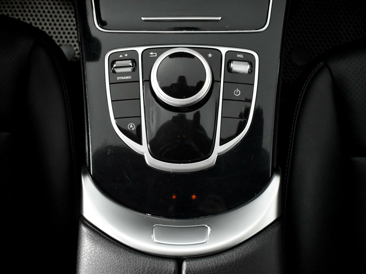 Б/У Мерседес-Бенц Ц-Класс 2018 года. Фото: #9