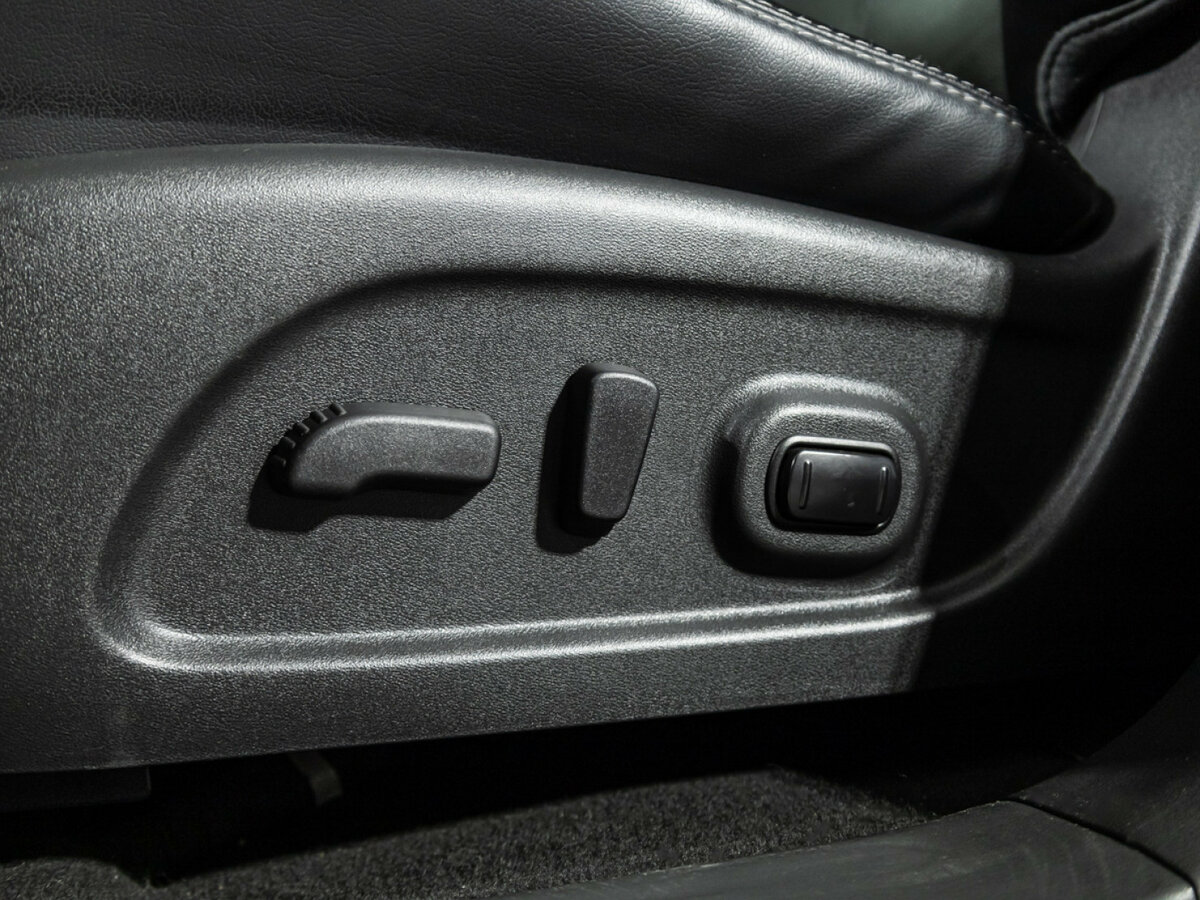 Б/У Ниссан Патфайндер 2015 года. Фото: #12