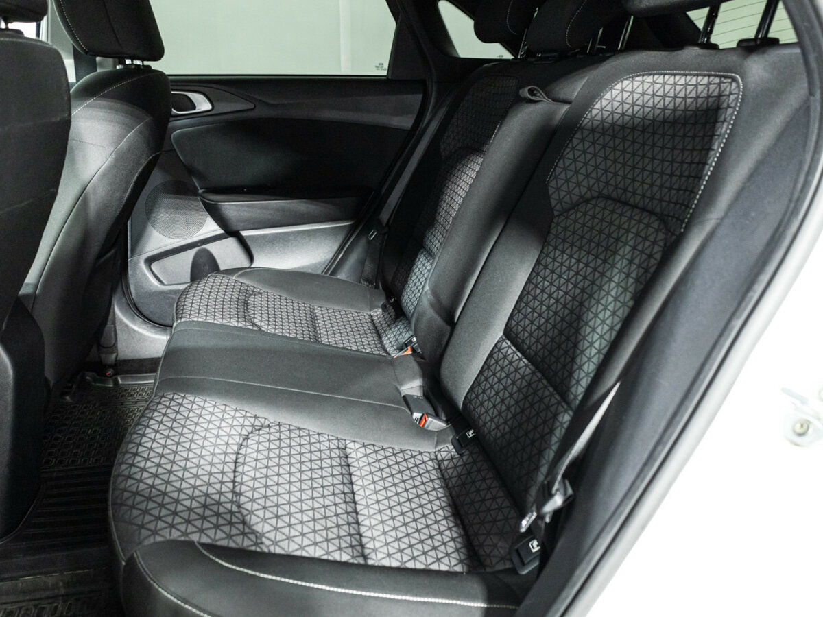 Б/У Киа Сид 2018 года. Фото: #9