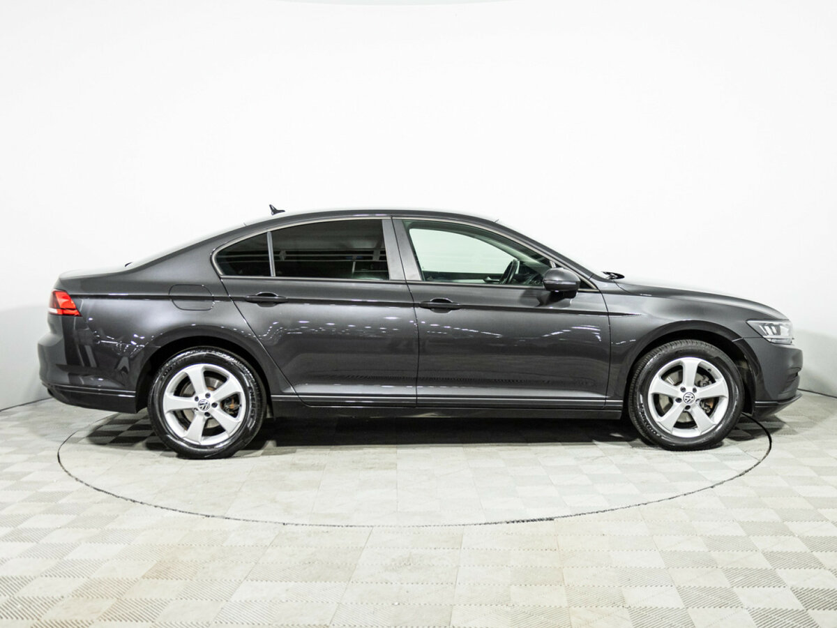 Б/У Фольксваген Пассат 2021 года. Фото: #3