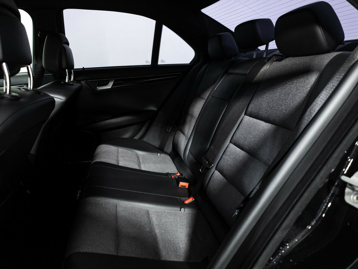 Б/У Мерседес-Бенц Ц-Класс 2013 года. Фото: #7