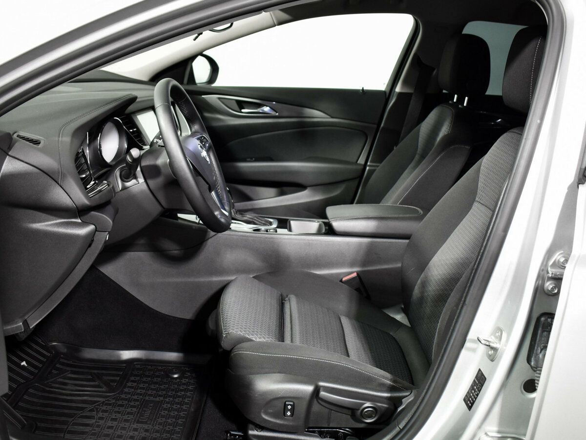 Б/У Опель Инсигния 2020 года. Фото: #7