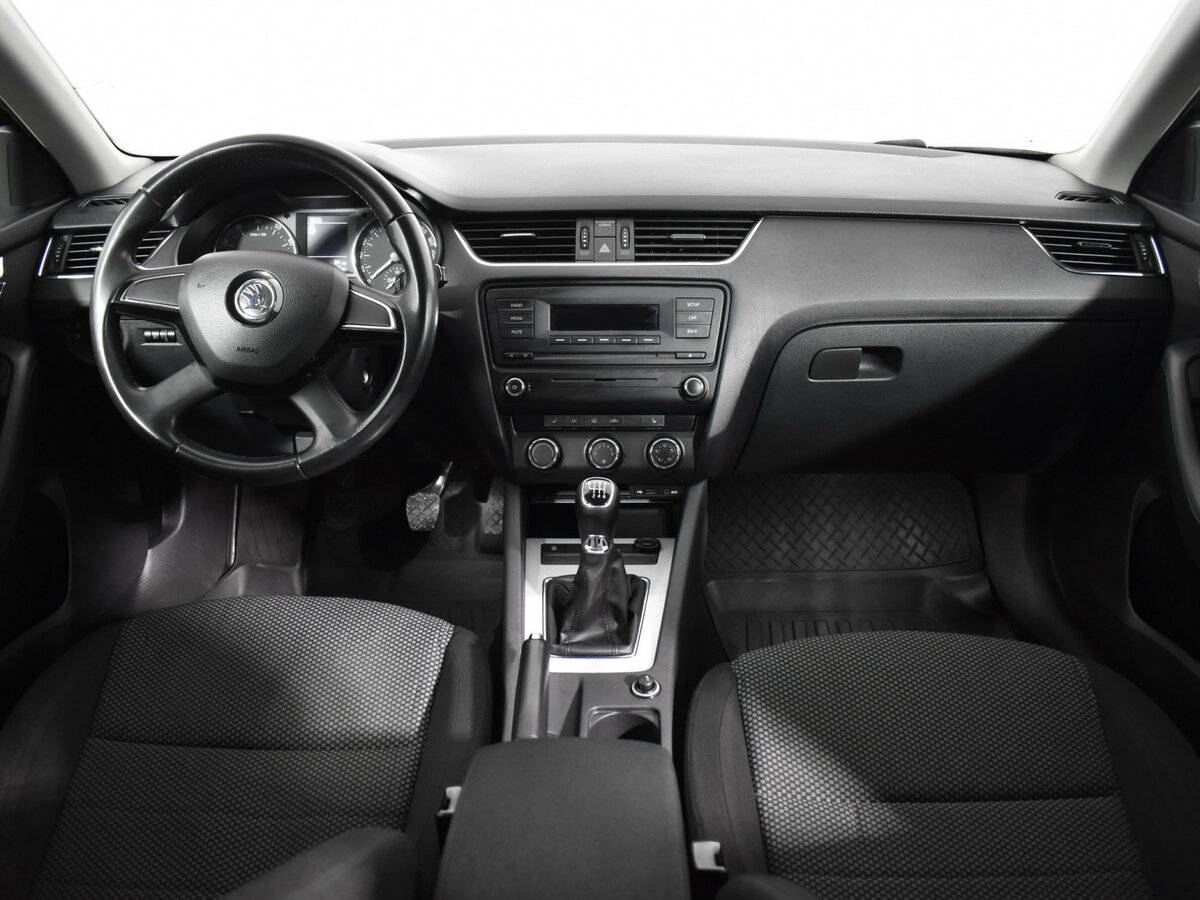 Б/У Шкода Октавия 2014 года. Фото: #10