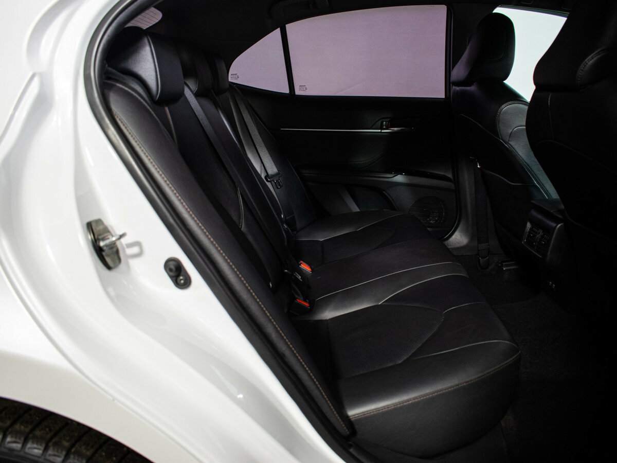 Б/У Тойота Камри 2020 года. Фото: #6