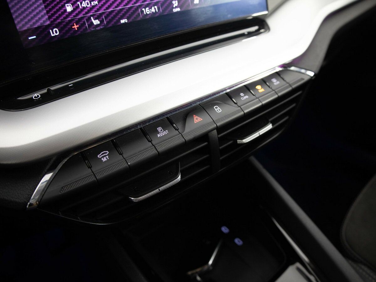 Б/У Шкода Октавия 2020 года. Фото: #11