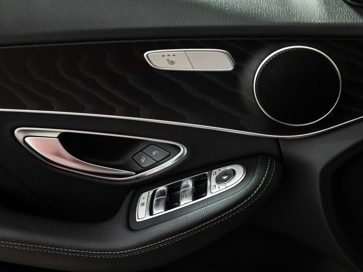 Б/У Мерседес-Бенц Ц-Класс 2019 года. Фото: #15