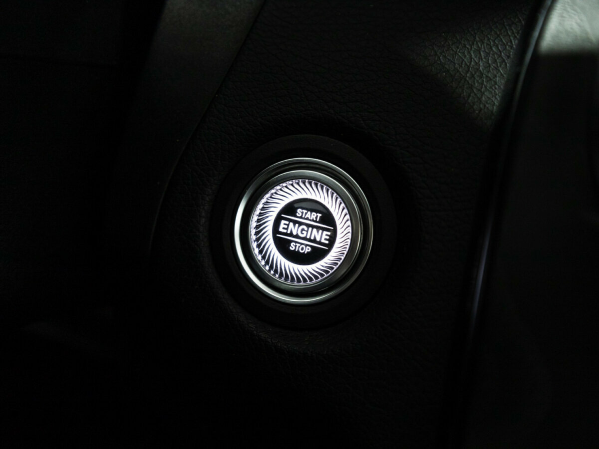 Б/У Мерседес-Бенц Ц-Класс 2019 года. Фото: #16