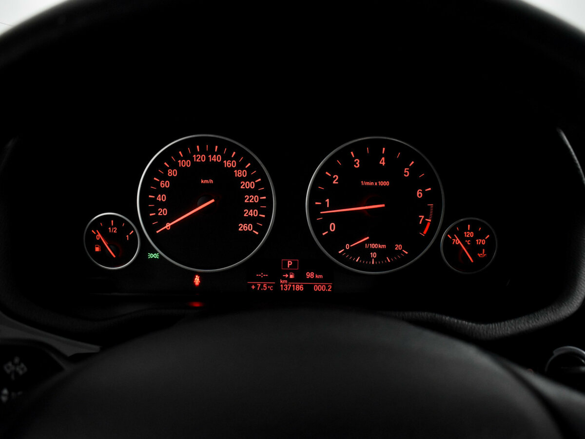 Б/У БМВ Икс3 2014 года. Фото: #18