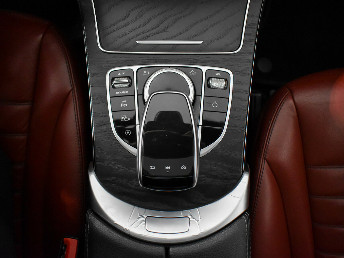 Б/У Мерседес-Бенц Ц-Класс 2018 года. Фото: #7