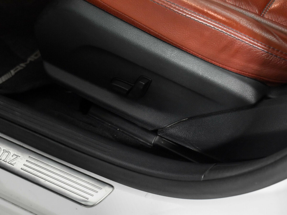 Б/У Мерседес-Бенц Ц-Класс 2018 года. Фото: #8