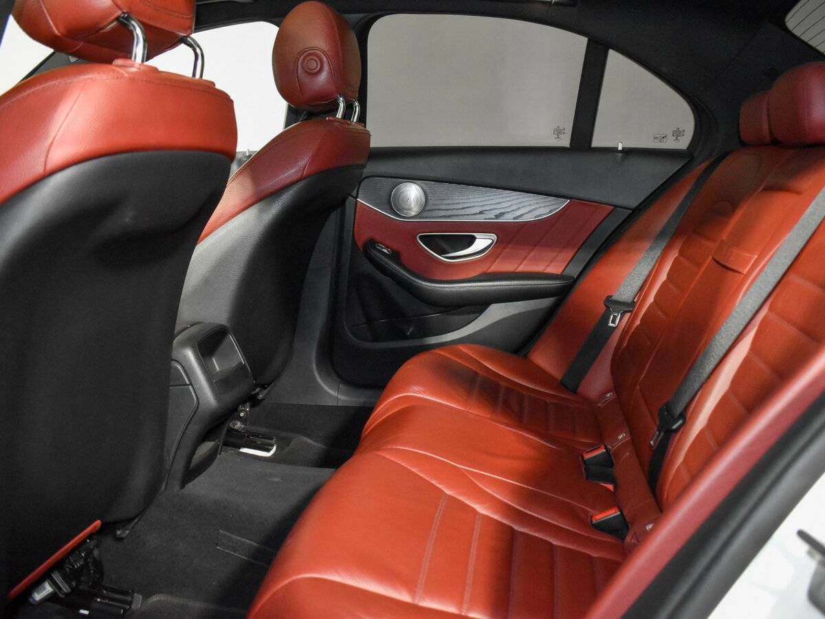 Б/У Мерседес-Бенц Ц-Класс 2018 года. Фото: #10