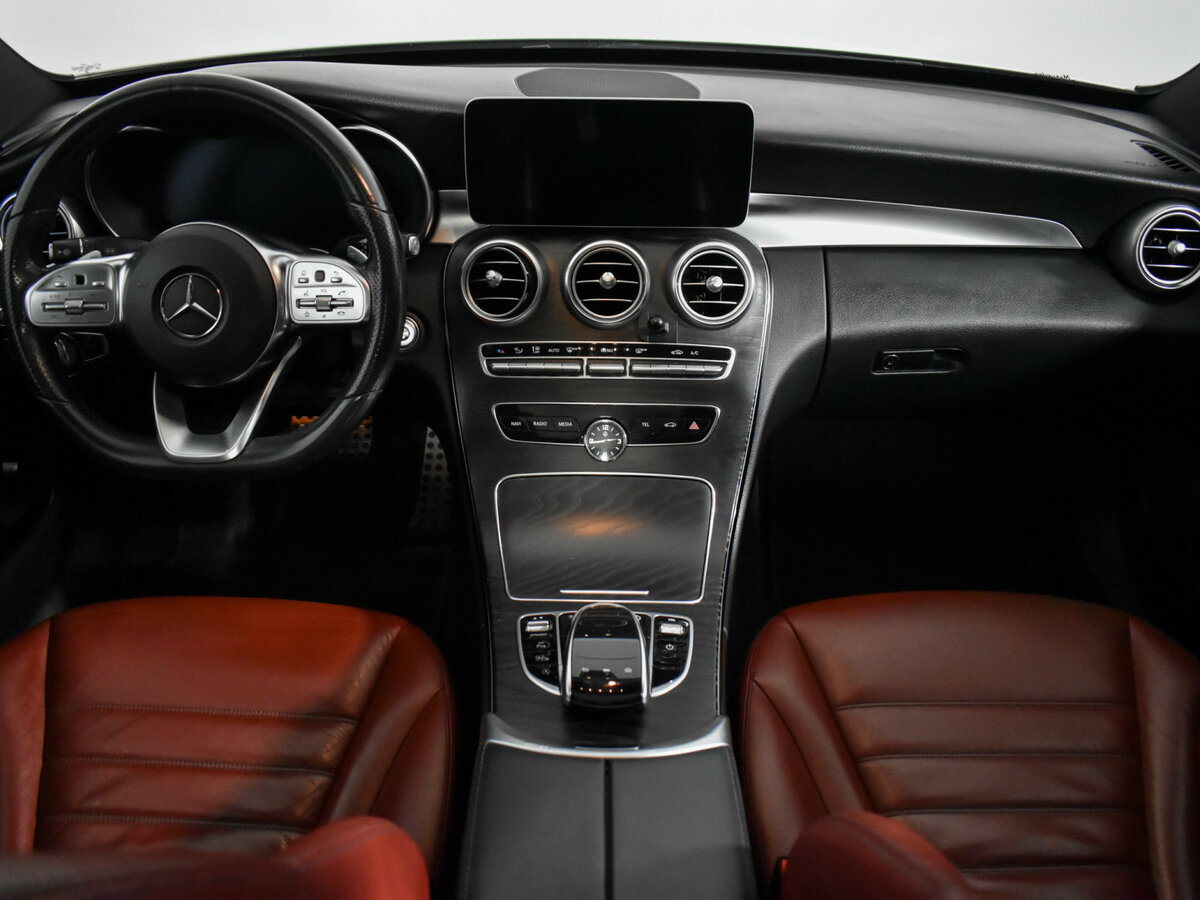 Б/У Мерседес-Бенц Ц-Класс 2018 года. Фото: #11