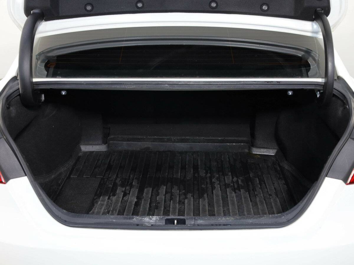 Б/У Тойота Камри 2021 года. Фото: #9