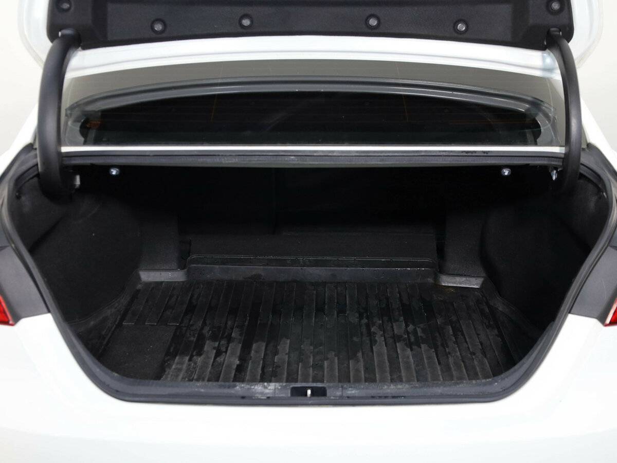 Б/У Тойота Камри 2021 года. Фото: #10