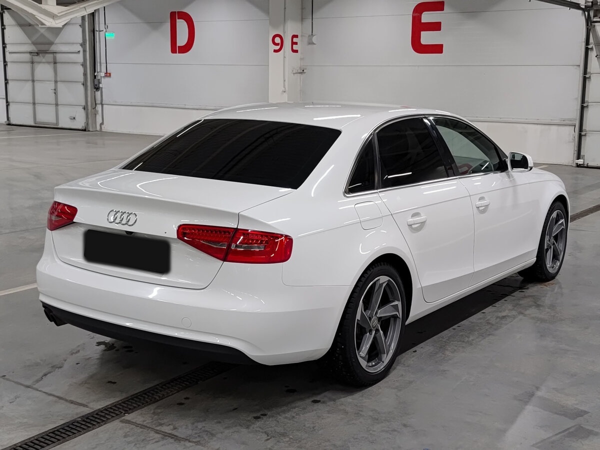 Б/У Ауди А4 2012 года. Фото: #4