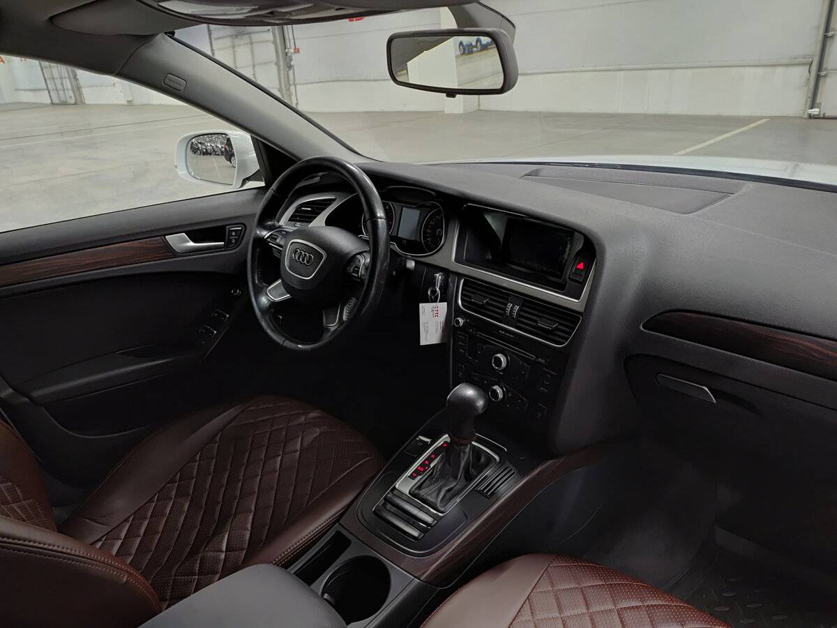 Б/У Ауди А4 2012 года. Фото: #10