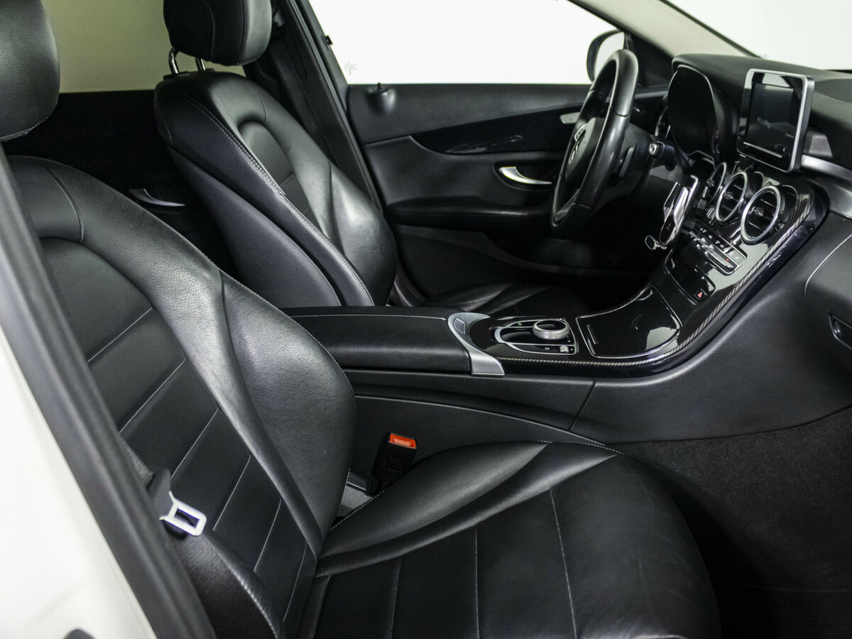 Б/У Мерседес-Бенц Ц-Класс 2017 года. Фото: #7