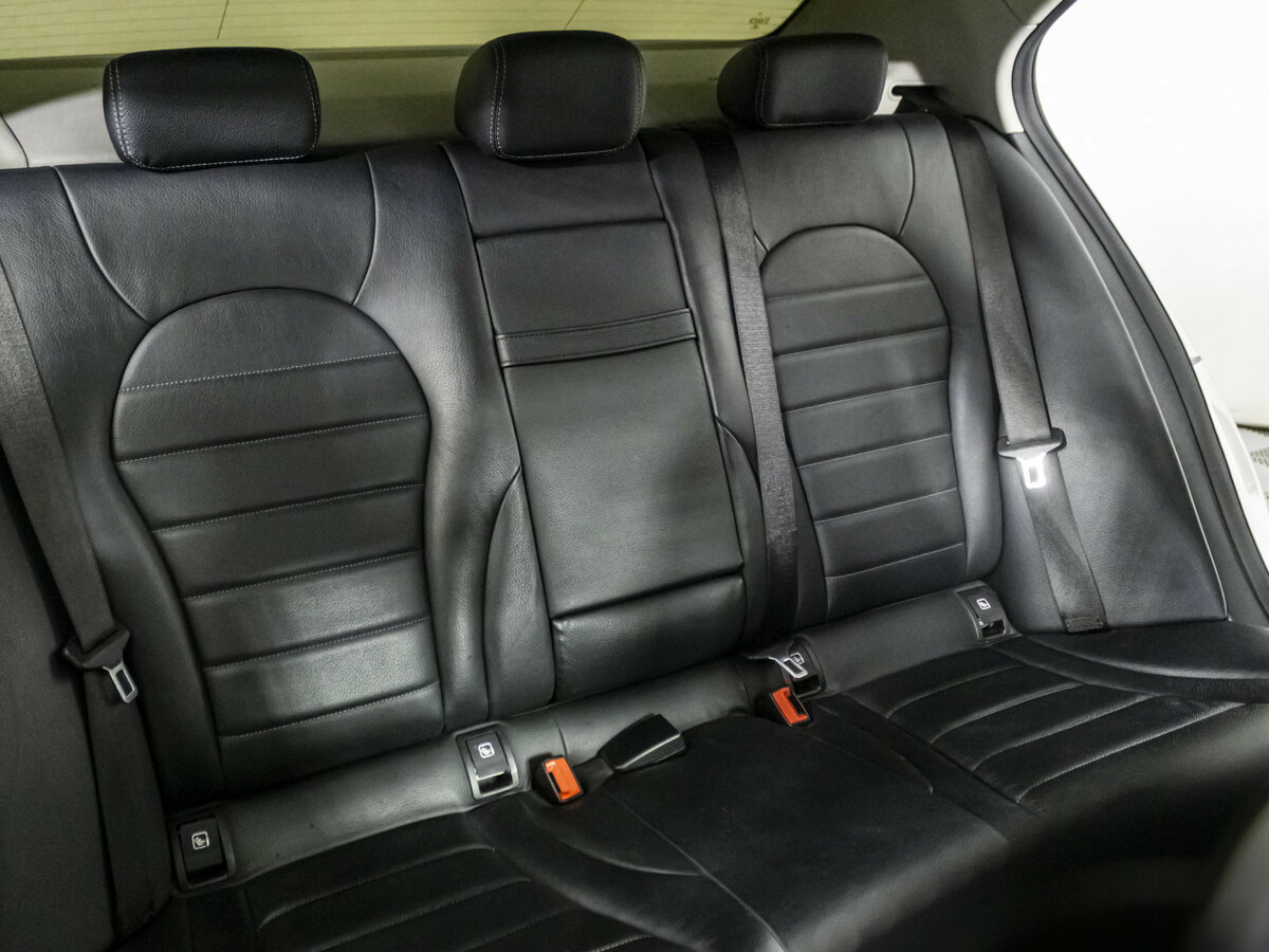 Б/У Мерседес-Бенц Ц-Класс 2017 года. Фото: #12