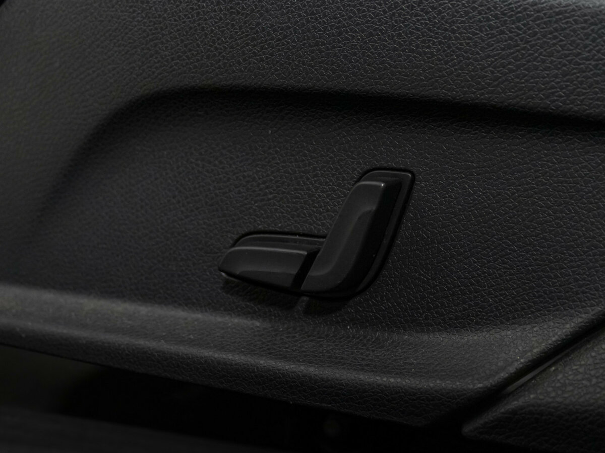 Б/У Мерседес-Бенц Ц-Класс 2017 года. Фото: #13