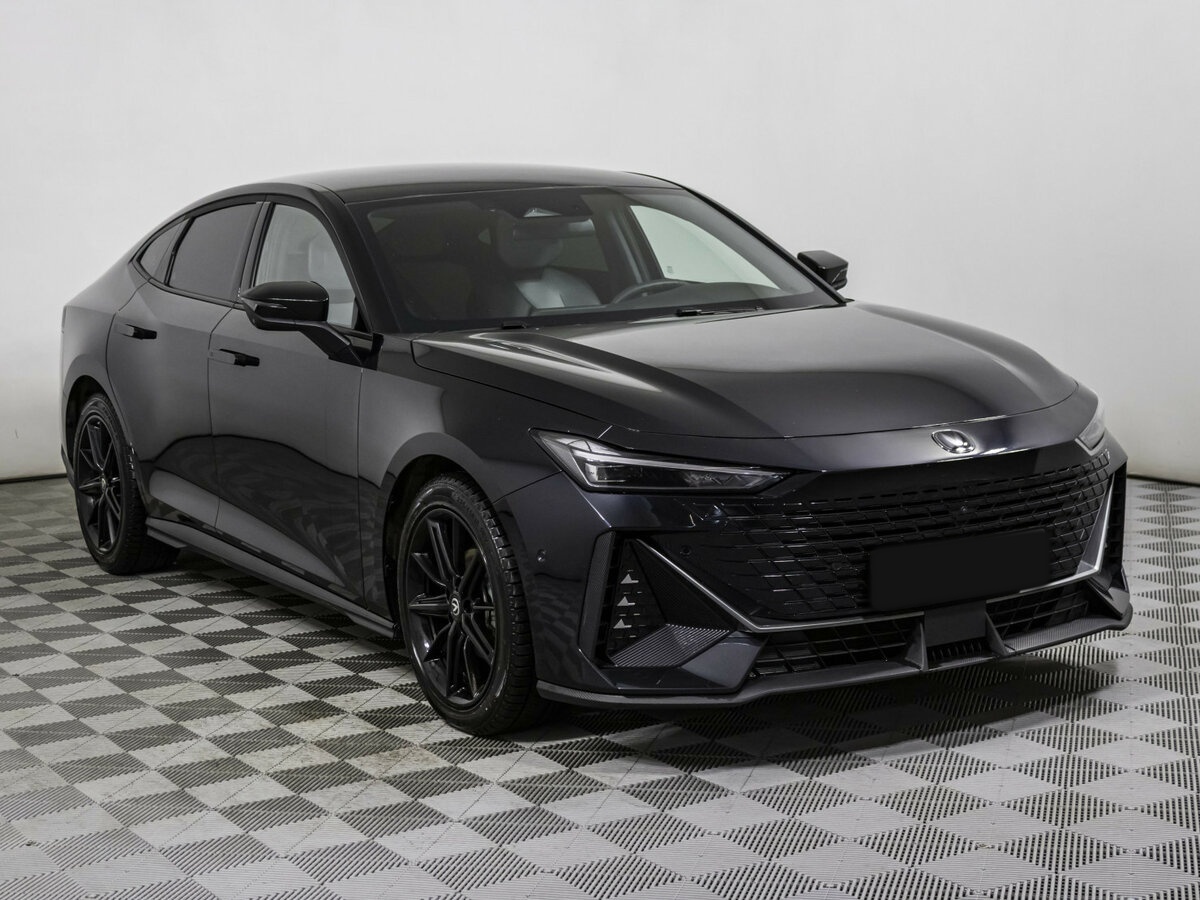 Б/У Чанган УНИ-В 2023 года. Фото: #2