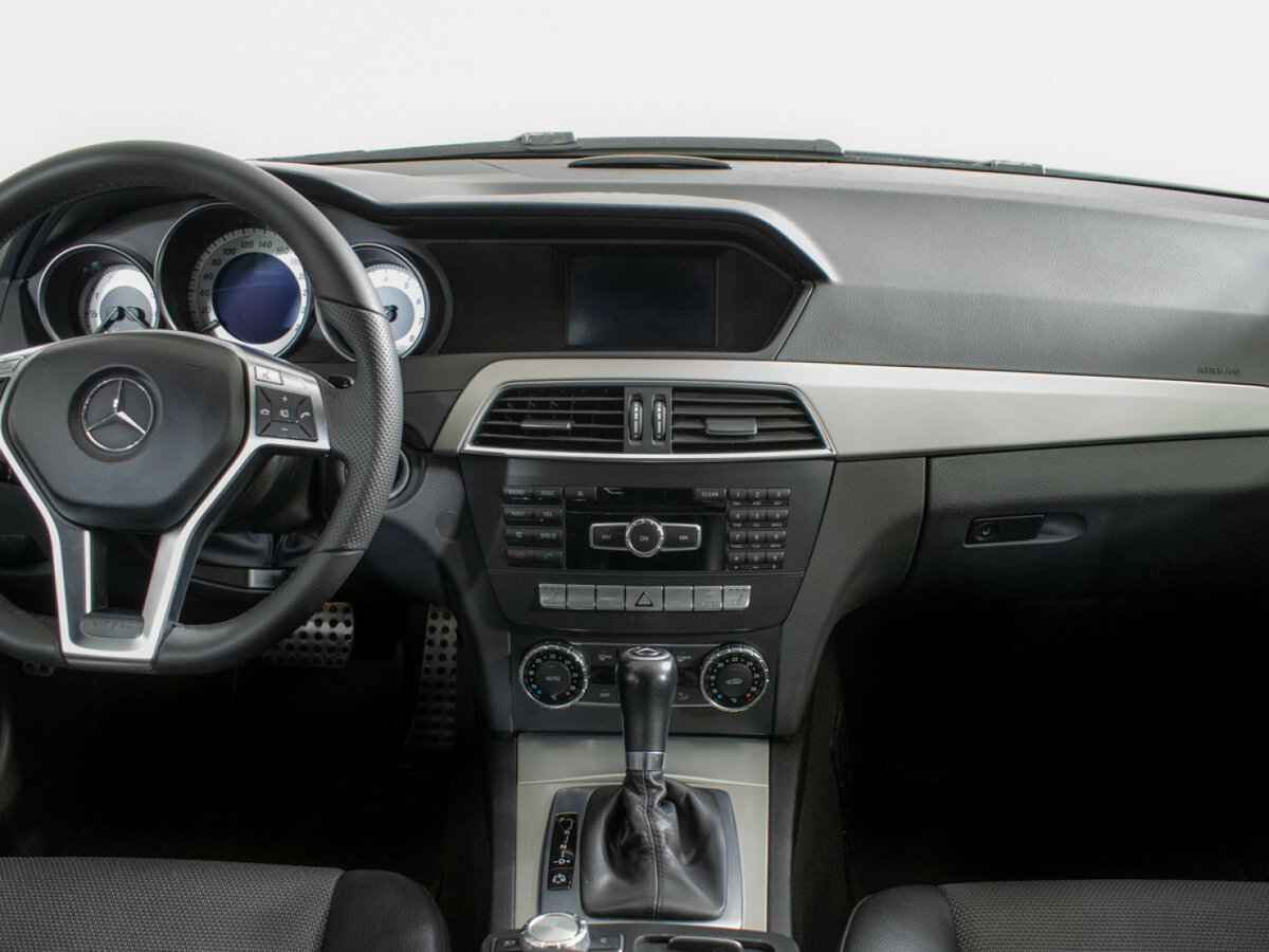 Б/У Мерседес-Бенц Ц-Класс 2013 года. Фото: #8