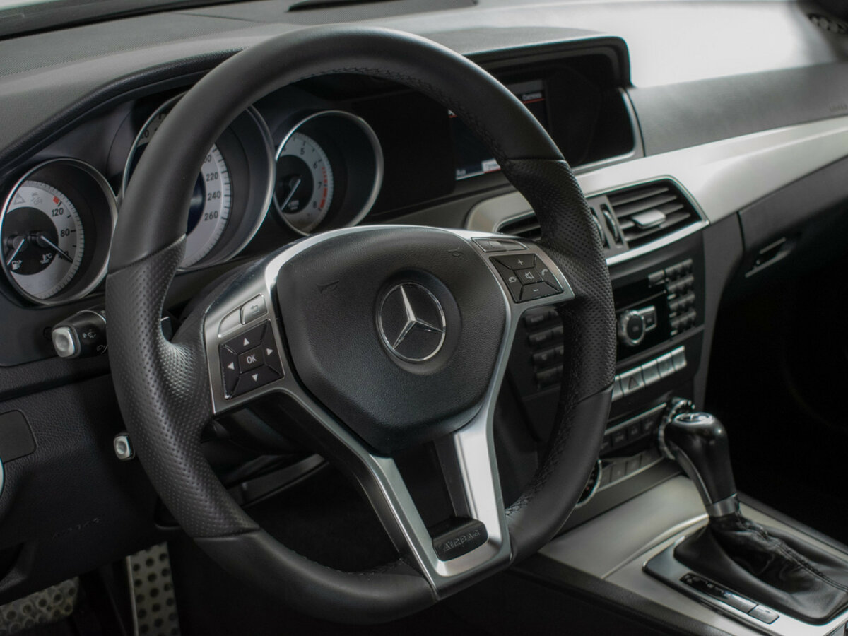 Б/У Мерседес-Бенц Ц-Класс 2013 года. Фото: #10