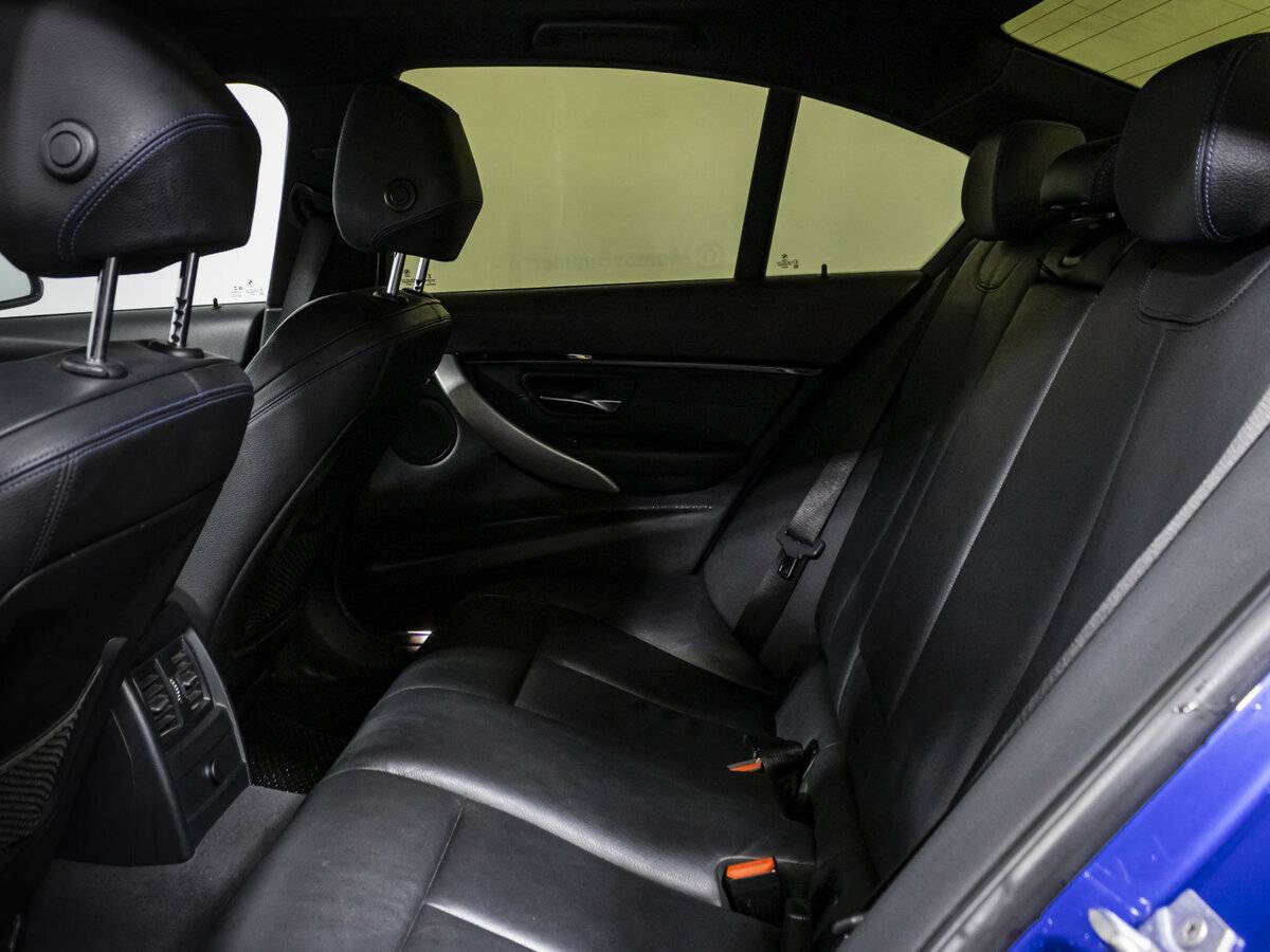 Б/У БМВ 3 серии 2018 года. Фото: #11