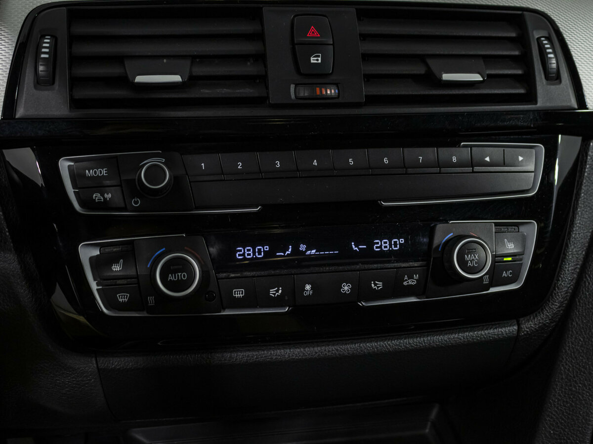 Б/У БМВ 3 серии 2018 года. Фото: #13