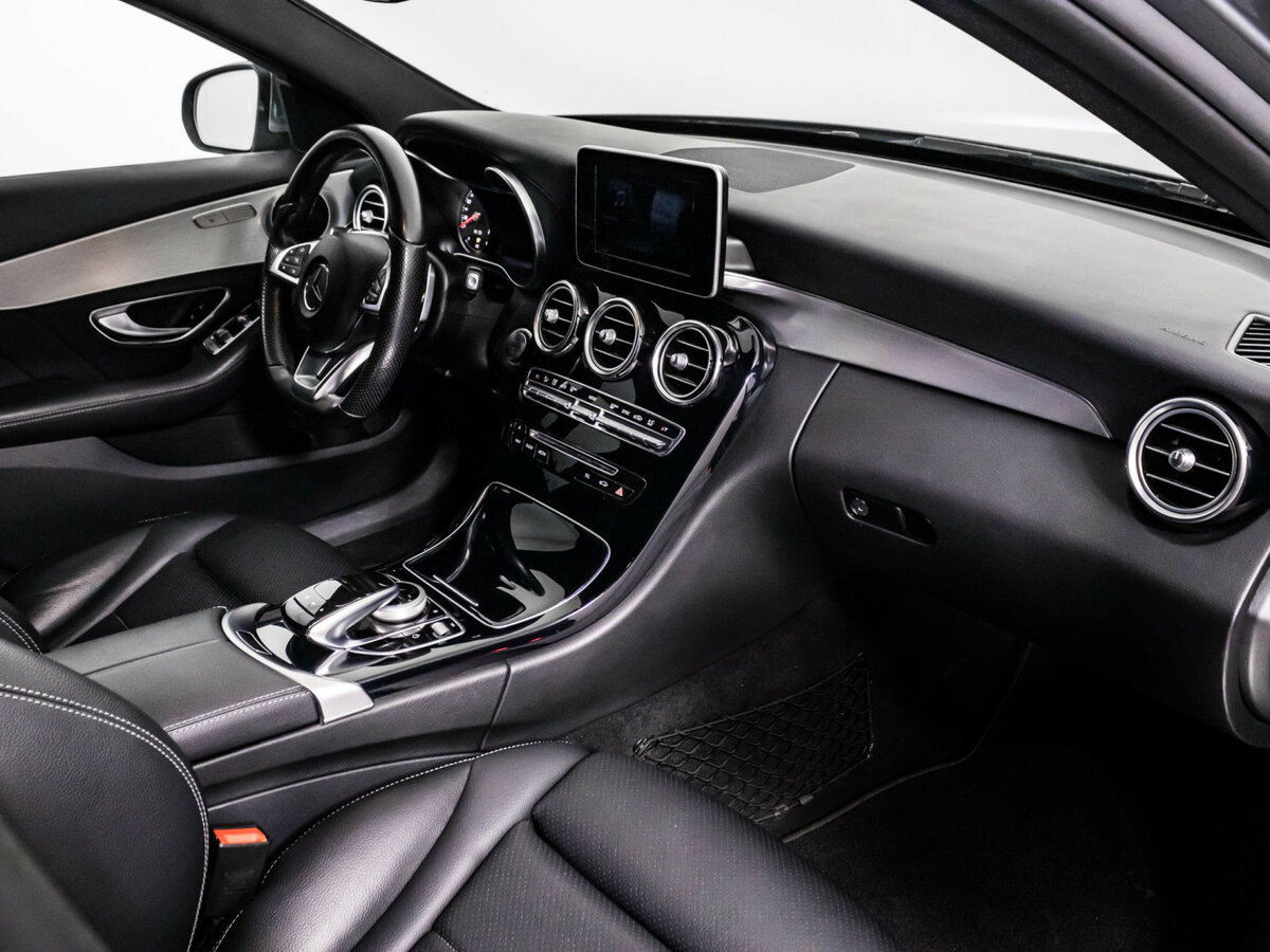 Б/У Мерседес-Бенц Ц-Класс 2016 года. Фото: #8