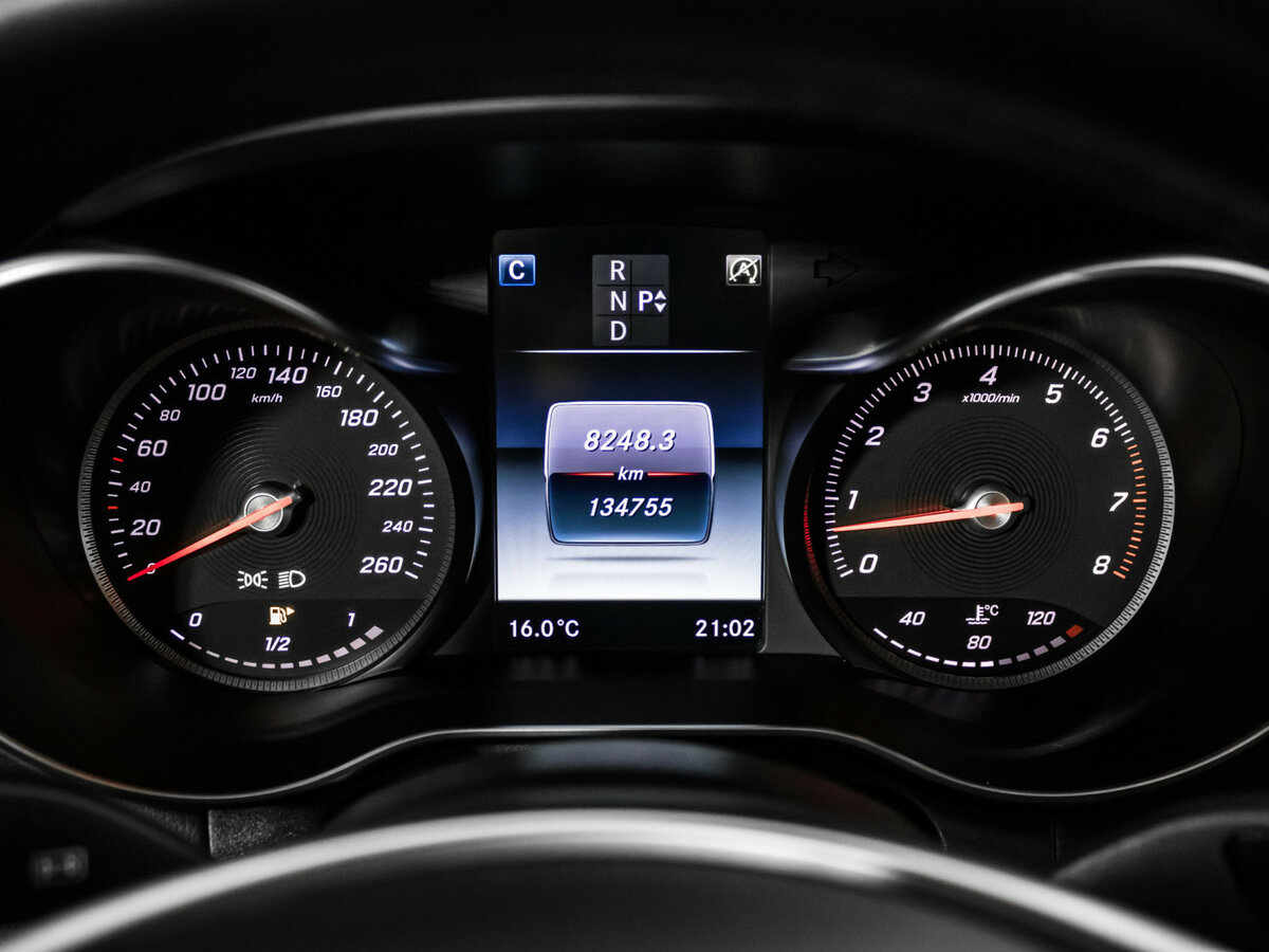 Б/У Мерседес-Бенц Ц-Класс 2016 года. Фото: #9