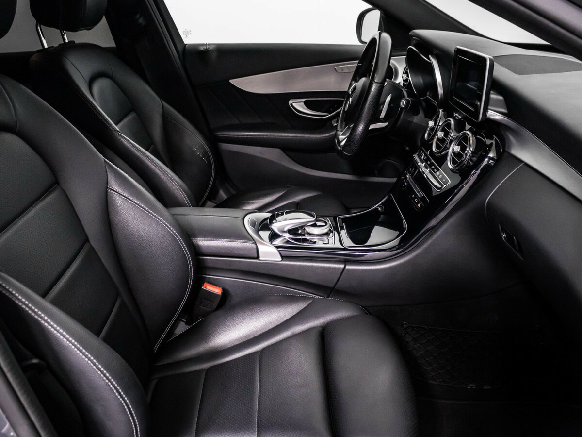 Б/У Мерседес-Бенц Ц-Класс 2016 года. Фото: #14