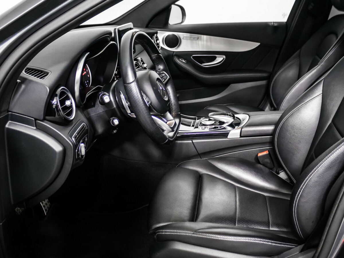 Б/У Мерседес-Бенц Ц-Класс 2016 года. Фото: #17