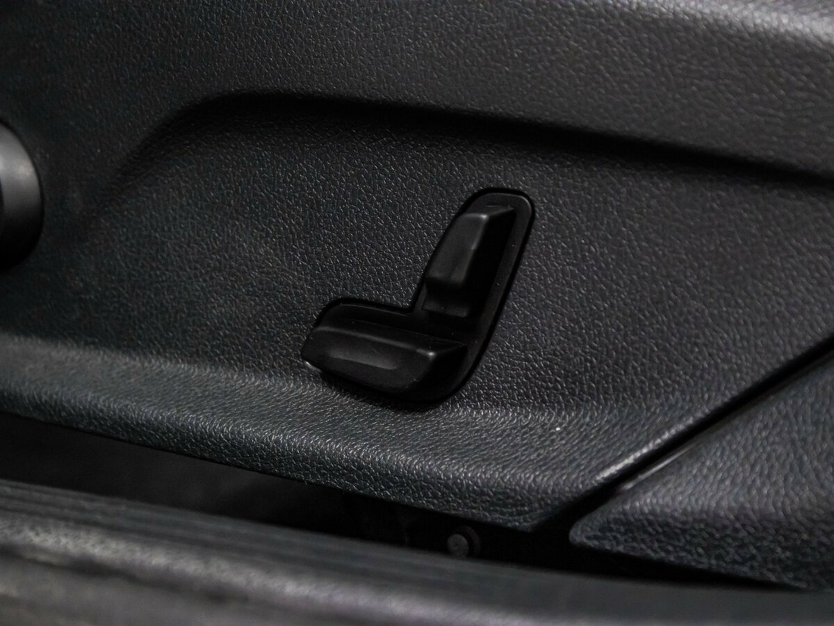 Б/У Мерседес-Бенц Ц-Класс 2016 года. Фото: #20