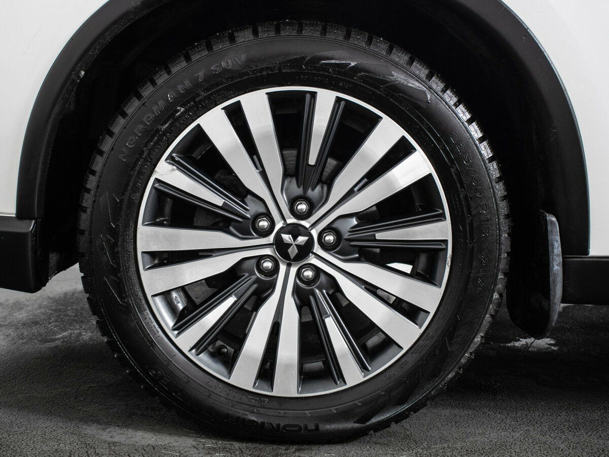 Б/У Митсубиши Оутлэндер 2021 года. Фото: #16